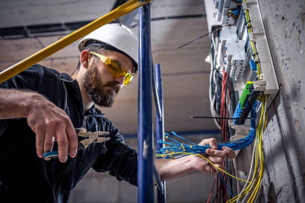 Professional Electrician in La Crescent, MN